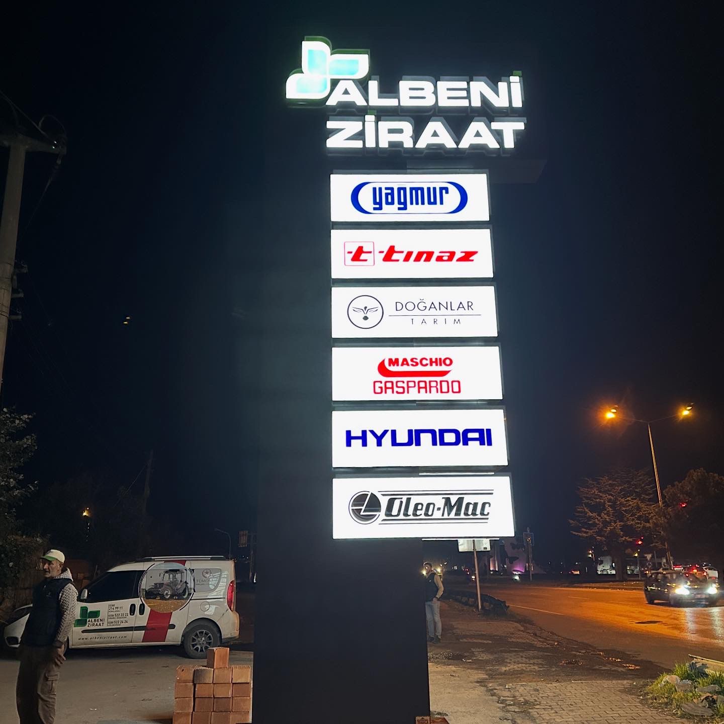 Işıklı ışıksız tabelalar
